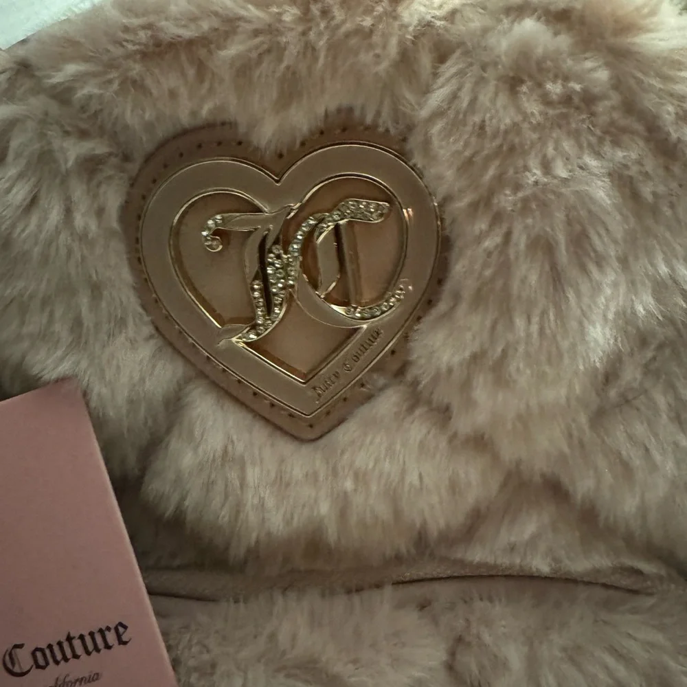 COPY - Juicy Couture LETS GET COZY BACKPACK - Picture 5 of 11